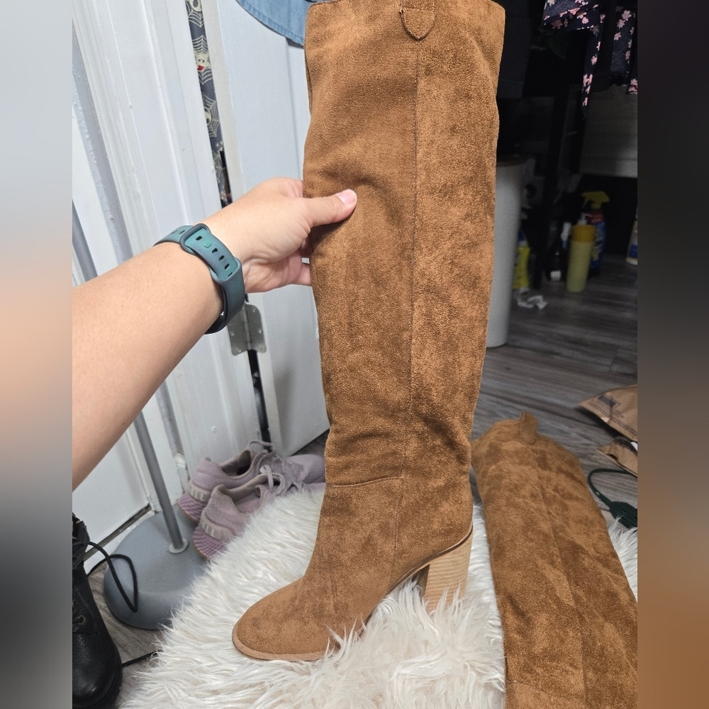 Mi.iM Suede Knee High Boots Sz 7 Brown Tan
